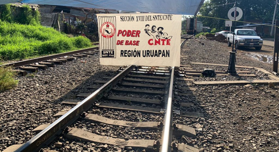 Nuevamente cierran vías férreas de KCSM en Michoacán
