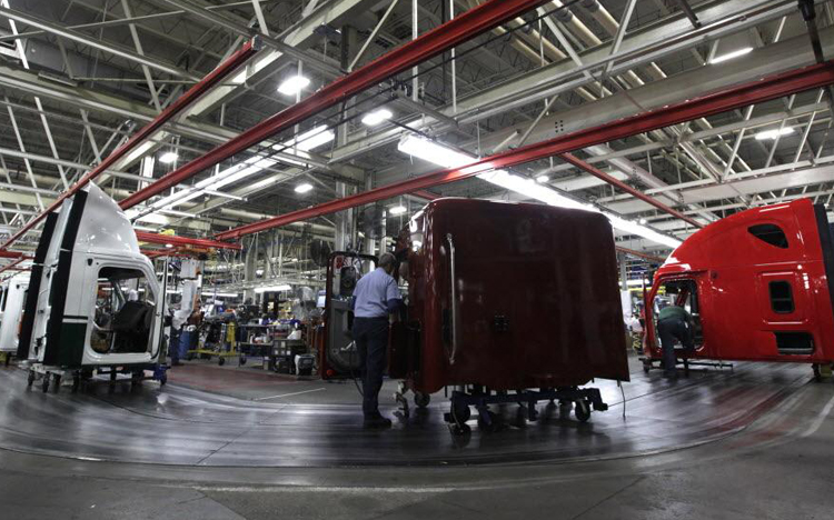Logística y abasto de componentes afectan producción de camiones